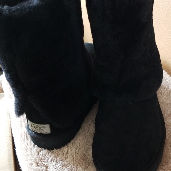 UGG Shoes - 🖤New Ugg boots with attached fur🖤